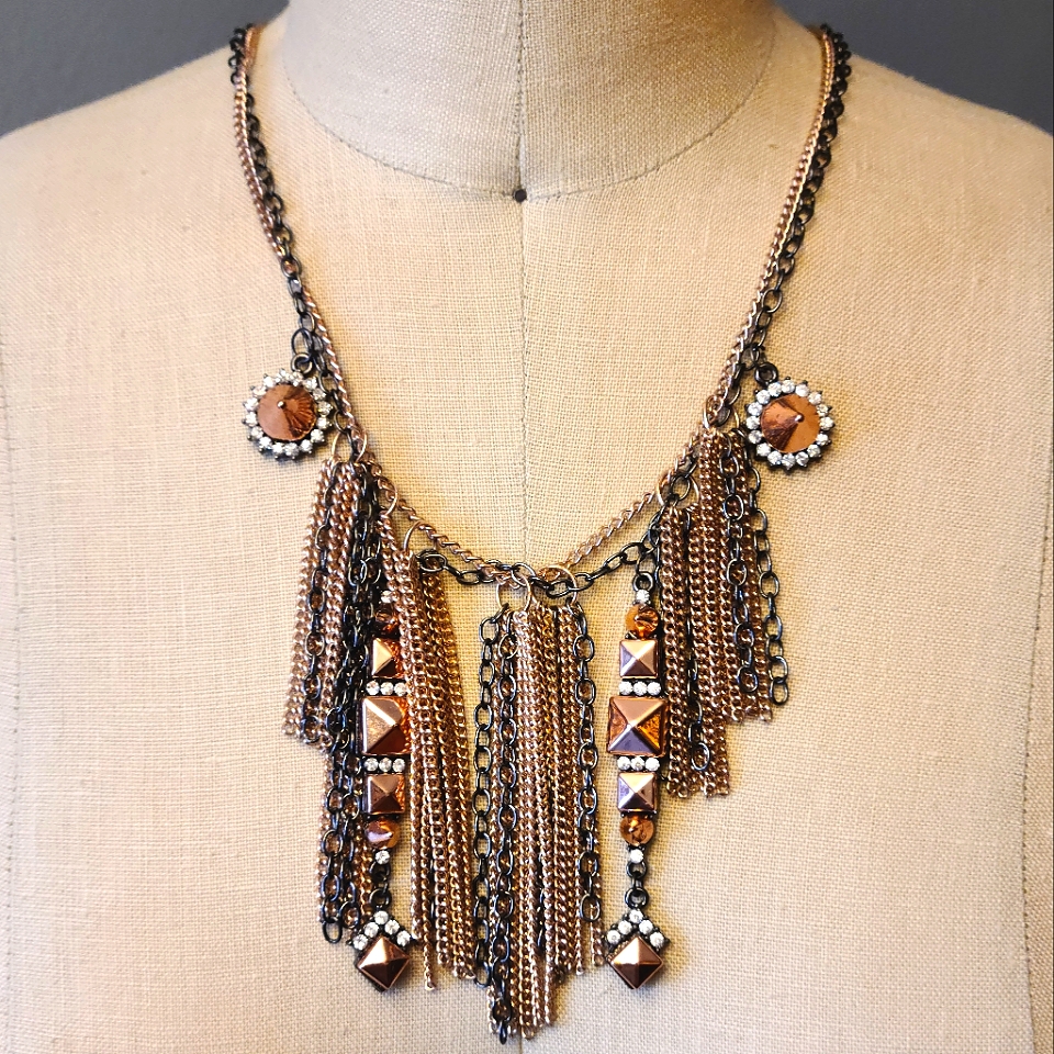 Steve Madden Rose Gold Gunmetal Fringe Necklace 9$